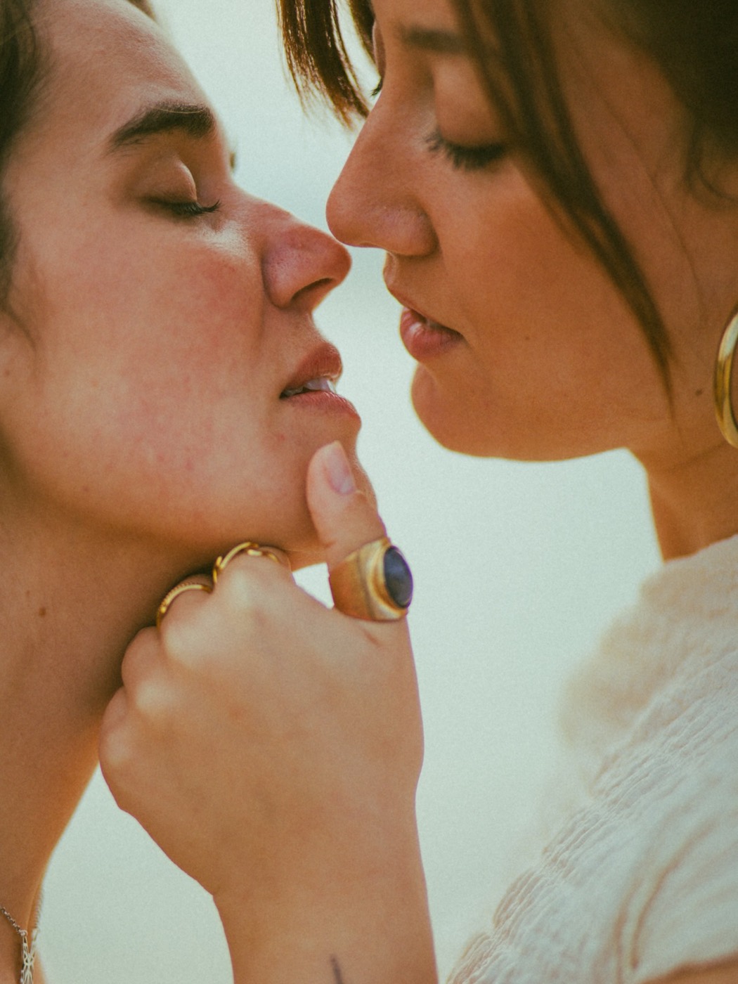 Parelles — Bruna Avellaneda